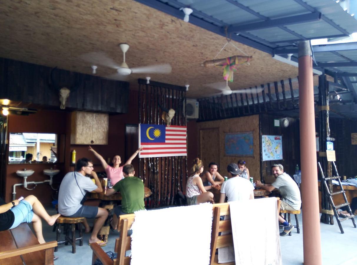Agosto Taman Negara Hostel Kuala Tahan Exterior foto