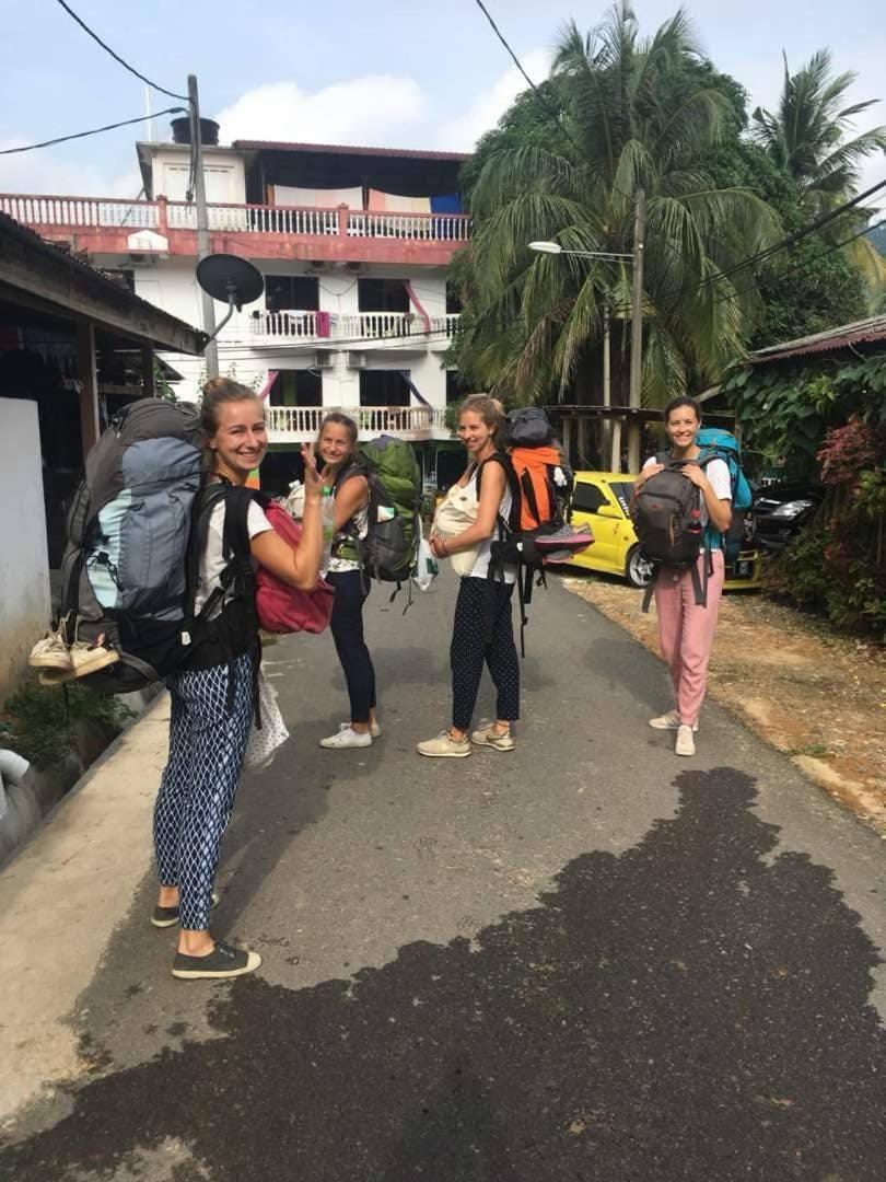 Agosto Taman Negara Hostel Kuala Tahan Exterior foto
