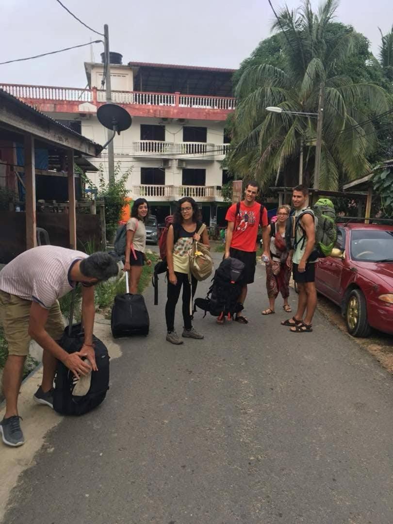 Agosto Taman Negara Hostel Kuala Tahan Exterior foto